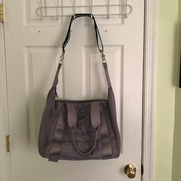 Stella & Dot Crush It Duffle Bag - Picture 5 of 8